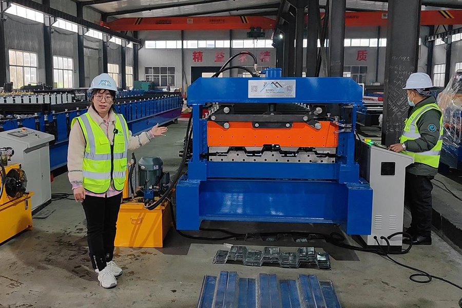 ¿Cómo hacer funcionar la máquina formadora de rollos de láminas para techos?