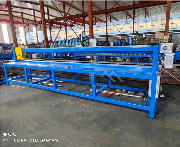 Máquina de corte para puertas enrollables