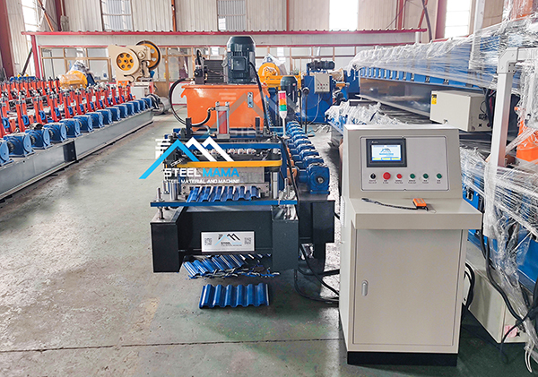 Máquina formadora de puertas enrollables
