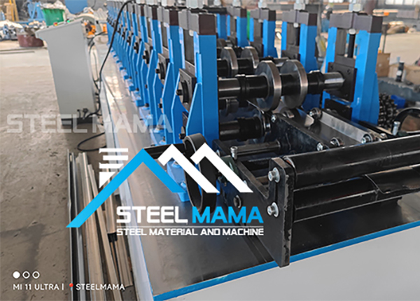 máquina perfiladora de acero ligero